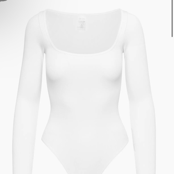 Aritzia Sunday best bodysuit - Picture 1 of 4